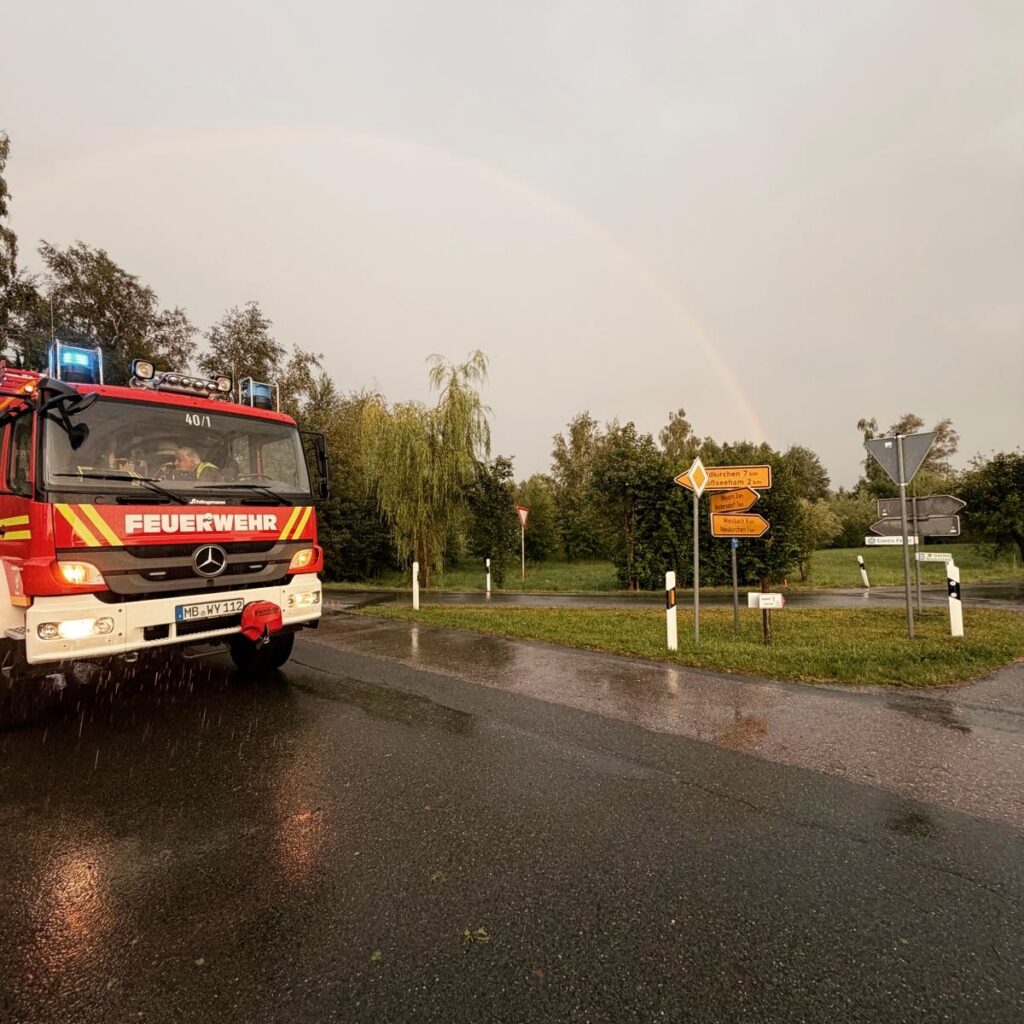 Instagram post from feuerwehr_weyarn. This post is in position 2.